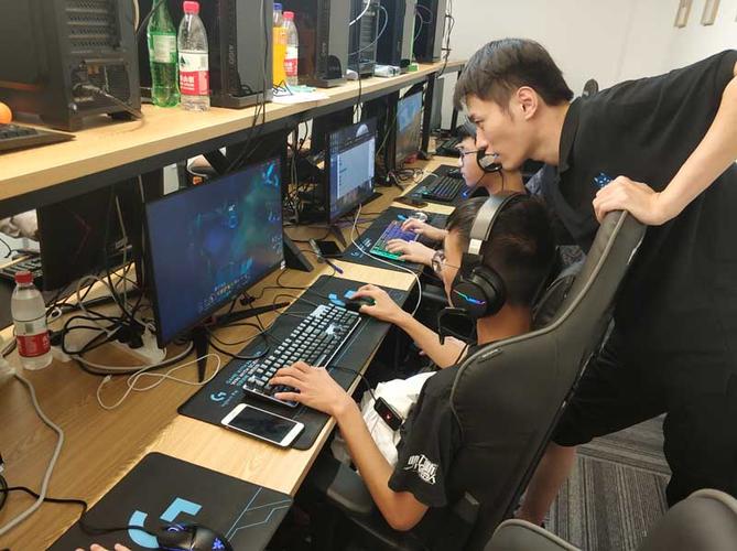 电竞初中毕业能学吗-初中毕业学电竞有出息吗